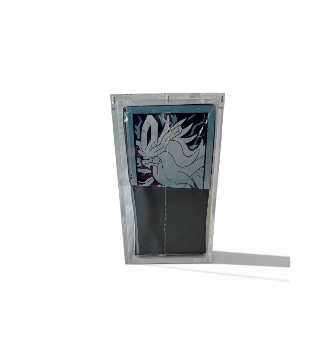 Protection acrylique magnétique pour ETB Pokémon – vue 4 | Sneyzencorp