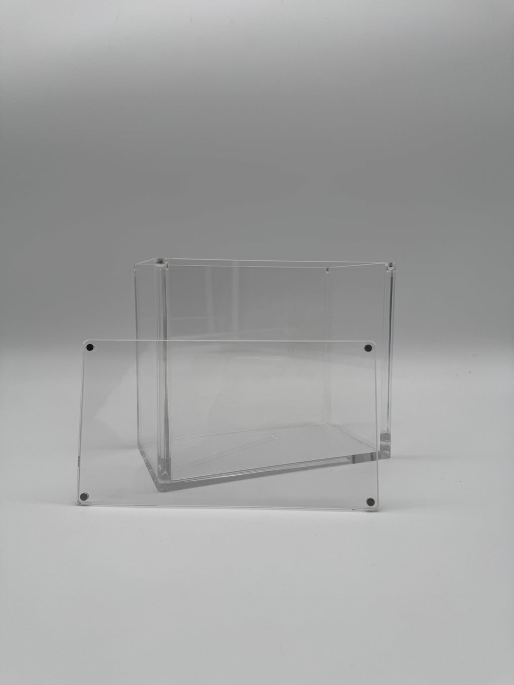 Protection acrylique magnétique Protech pour Display Pokémon FR, produit pour protéger vos displays sur Sneyzencorp.com